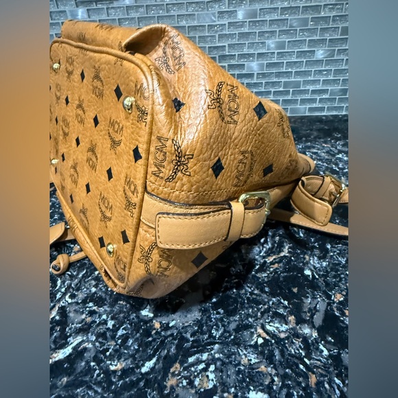 MCM Visetos Medium Drawstring 
Bucket Bag in Cognac. EUC - Picture 11 of 15